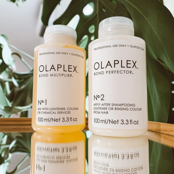 OLAPLEX Traveling Stylist Kit (Tartalma:1db 1-es 100ml és 2db 2-es 100ml) képe 1